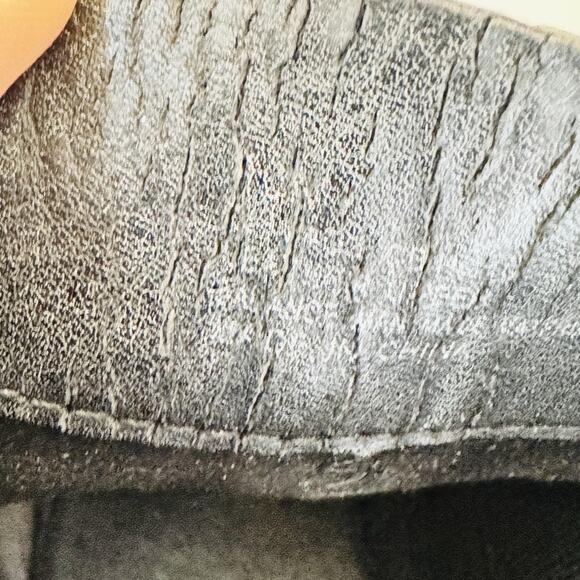 Korks Boots Womens 10 Black Pebbled Leather Ease Ankle Booties Strap Block Heel - Picture 12 of 13